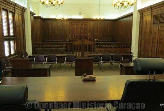 Hustisia: Kasonan den Korte na Korsou