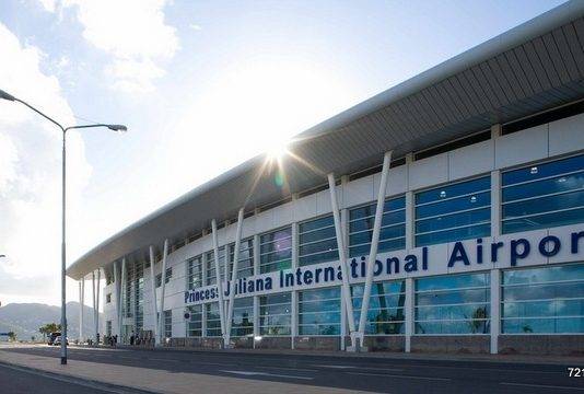 UPDATE / SXM Airport Closes for a Few Hours on Thursday Due to TS Erika