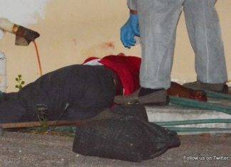 Polis a arestá kasá di e señora Cristina Barry ku polis a haña morto den su kurá di kas.