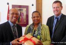 Minister Plenipotentiary Fleming-Artsen assists Foundation Secondary Education Windward Islands during working visit