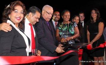 Prime Minister Gumbs says Caribbean Auto Investment in Sint Maarten Reveals Confidence in Economy