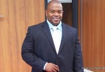 MP Emmanuel congratulates Maho Resort employees