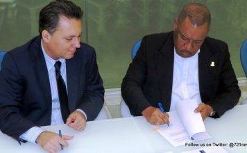 MinJus Navarro i MinFin Jardim a duna enkargo ofisial awe Afpakteam Kòrsou aktivo 1 ougùstùs 2015