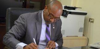 NA: Minister commits fraud by presenting adjusted security contract