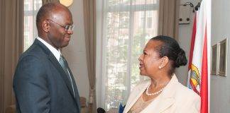Minister Plenipotentiary Fleming-Artsen receives courtesy visit from Governor Holiday