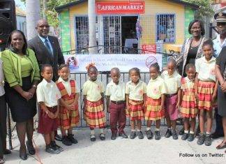Minister Connor attends Oranje School Anti-bullying session
