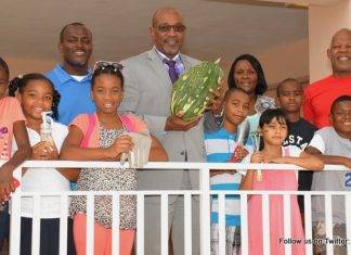 Minister TEATT visits Seventh Day Adventist School Garden – Promoting Lifelong Healthy Eating Habits