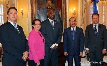 PRESIDENTE DANILO MEDINA RECIBE A GOBERNADOR DE SAN MARTÍN