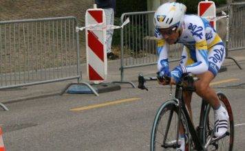 La Présidente Hanson adresse ses chaleureuses félicitations au club cycliste VCG