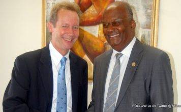 Minister of Justice Richardson receives farewell visit from U.S. Consulate General