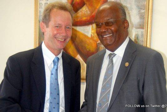 Minister of Justice Richardson receives farewell visit from U.S. Consulate General