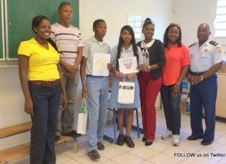 STUDENTS RECEIVE PRIZES FOR DRAWING COMPETITION