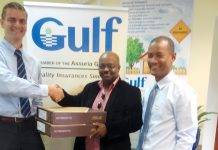 Gulf Insurances donates computers to USM