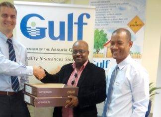 Gulf Insurances donates computers to USM