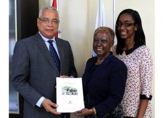 Prime Minister Gumbs receives 2014 Ombudsman Annual Report