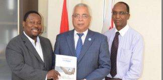 Prime Minister Gumbs receives 2014 Annual Report from Corporate Governance Council