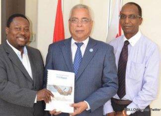 Prime Minister Gumbs receives 2014 Annual Report from Corporate Governance Council