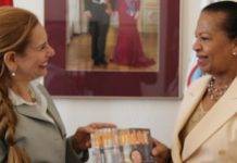 Minister Plenipotentiary Fleming-Artsen receives second volume of the Diplomatic Magazine ‘Diplomat’