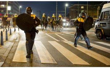16 aanhoudingen in Schilderswijk, ME moest vluchten