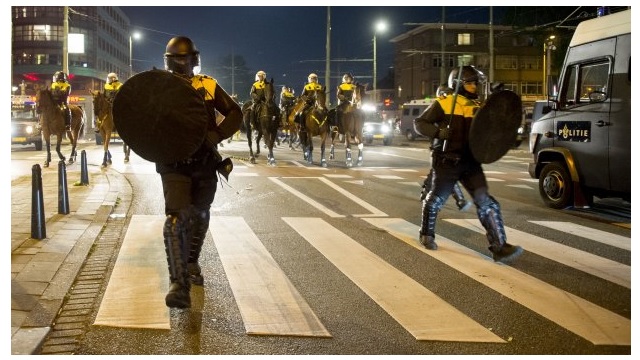 Schilderswijk-politie-ME-schilden 640x360