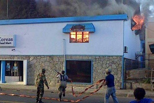 Saint Vincent: Video of fire at Coreas Mini Mart in Kingston