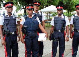 POLICE HIGH COMMAND ORDERS PROBE INTO PRISONERS DEATH