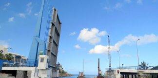 Man Jumps off Simpson-Bay Bridge