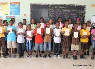 Primary School Grade Four students graduates DARE Program