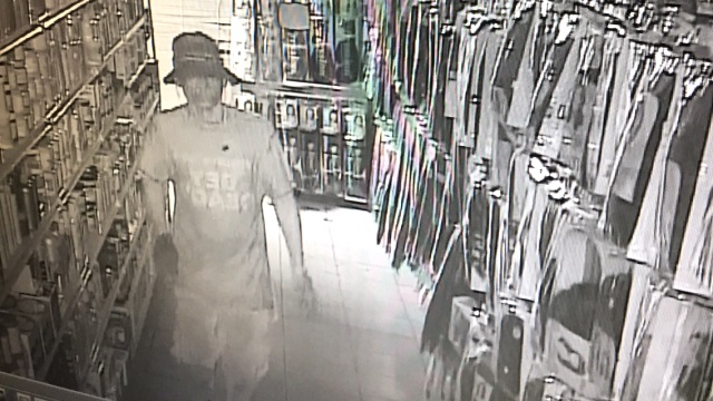 Victor's Cosmetics break in (1)