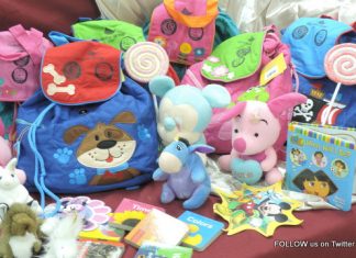 Babies and Toddlers coloring contest at the library