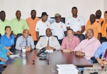 Minister Sams provides public transportation sector with copies of draft national decree