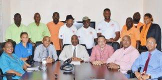 Minister Sams provides public transportation sector with copies of draft national decree