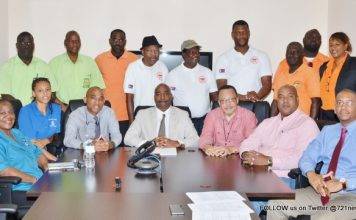 Minister Sams provides public transportation sector with copies of draft national decree