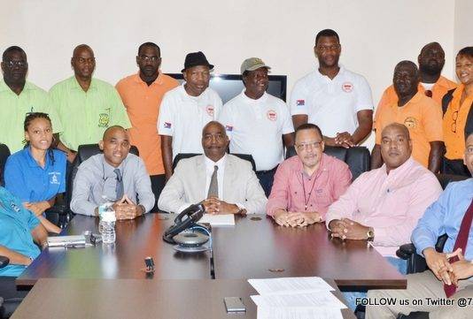 Minister Sams provides public transportation sector with copies of draft national decree