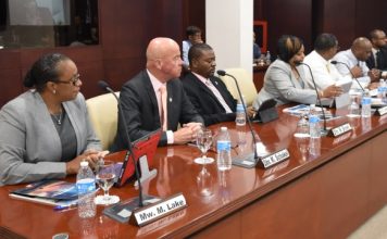 Sint Maarten Airport meets with central committee