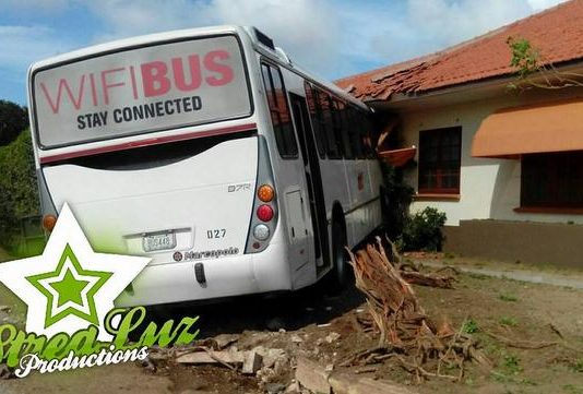 Aksidente di trafiko ku varios herido