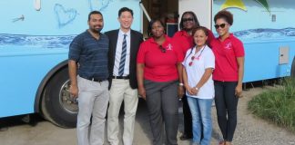 Minister Lee Commemorates World Aids Day