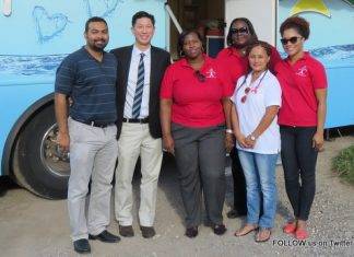 Minister Lee Commemorates World Aids Day