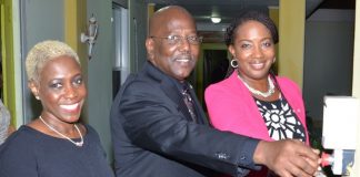 Prime Minister Marlin & Minister Jacobs Light the Christmas Tree at the Annual Lighting Ceremony
