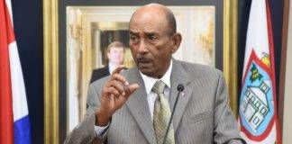 Gibson cautions airport on introducing import duty