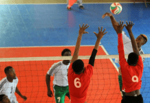 Antigua and Barbuda dissects Dominica in three sets