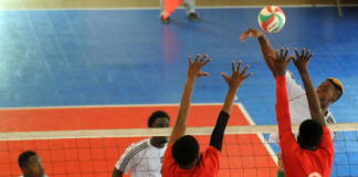 Antigua and Barbuda dissects Dominica in three sets