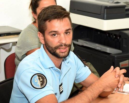 Gendarmes buscan pruebas que esclarezcan el asesinato de Pierrick BRIERE