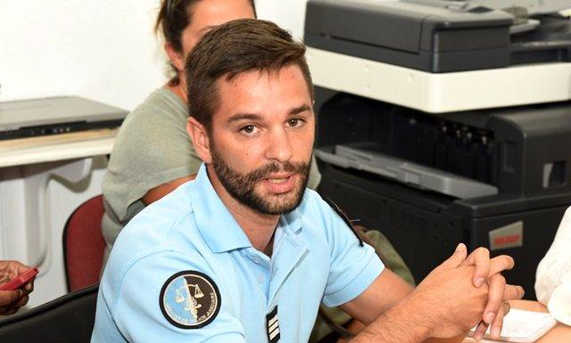 Gendarmes buscan pruebas que esclarezcan el asesinato de Pierrick BRIERE