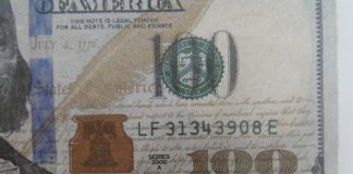 Denuncian billetes falsos de $100 de dólares en circulación