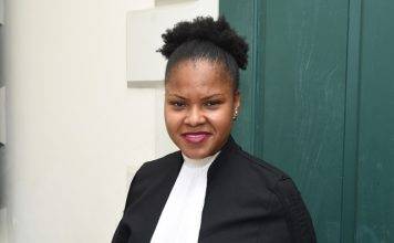 Mackeson presenta queja oficial por maltrato policial en la Oficina Nacional de Detectives