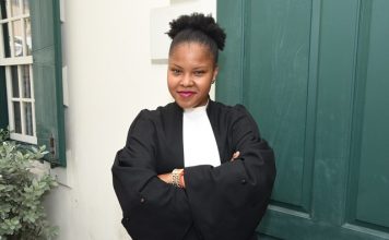 Lawyer Sjamira Roseburg denied access to her client. Violation of client’s rights!