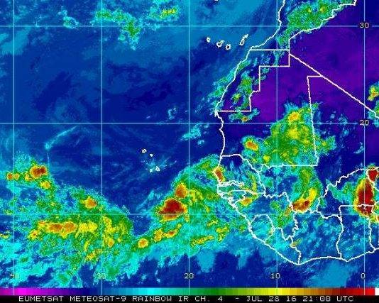 Seguimos vigilando las 2 Ondas Tropicales que tienen potencial ciclónico.