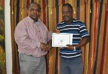 SABA News: Rules for Saba Carnival 2016 and Wilson presents Certificate of Appreciation to Willis Lucas