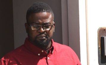 Extienden por 8 días más detención de James Richardson